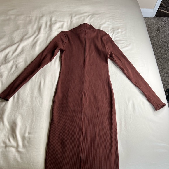 Layla Snatched Midi Dress- Chesnut - Picture 4 of 6